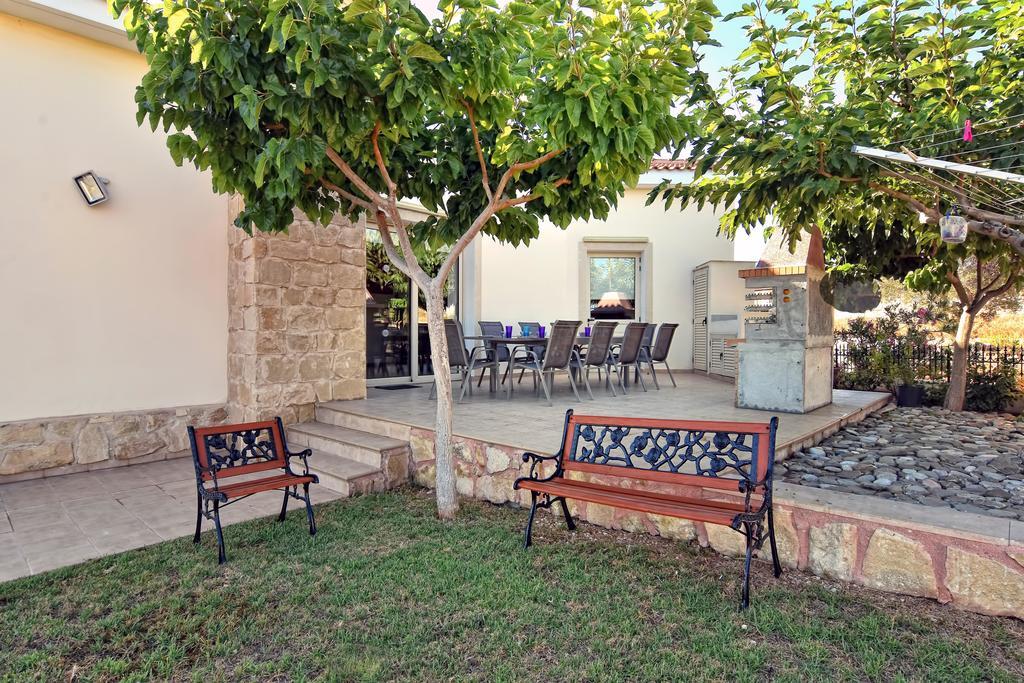 פאהיה Dionysos Villa מראה חיצוני תמונה
