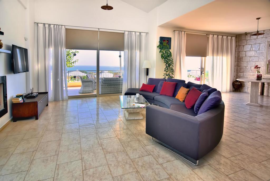 פאהיה Dionysos Villa מראה חיצוני תמונה