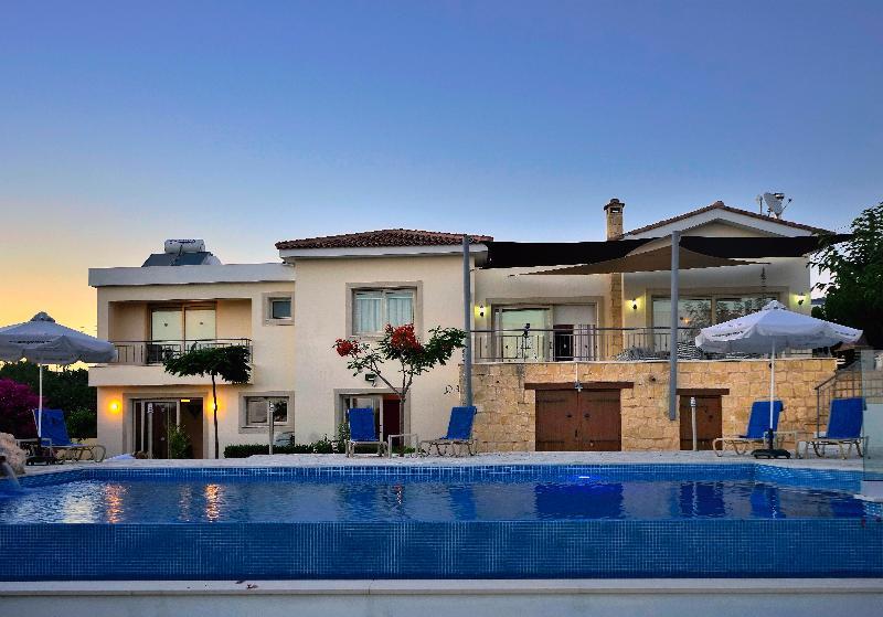 פאהיה Dionysos Villa מראה חיצוני תמונה